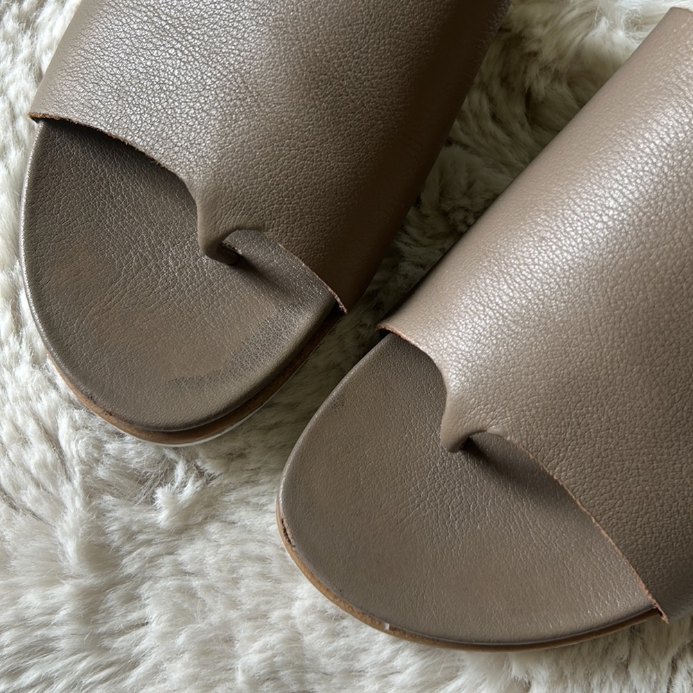 Eileen Fisher Taupe Leather Sandals - Picture 3 of 9